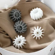 8/1pcs Silicone Laundry Balls Clothes Stain Removal and Knot Prevention Cleaning - Image 2